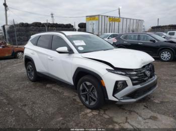  Salvage Hyundai TUCSON
