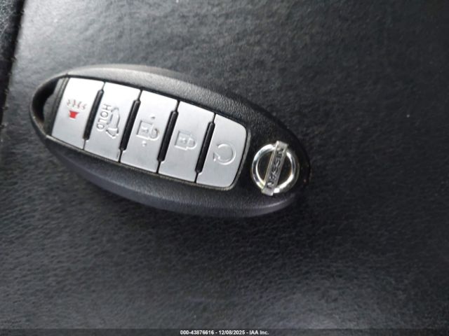 Nissan Pathfinder Sl Image 9