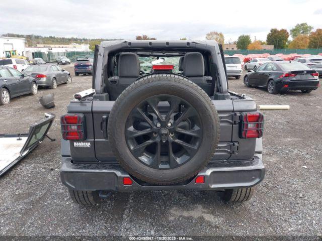 Jeep Wrangler High Altitude 4x4 Image 17