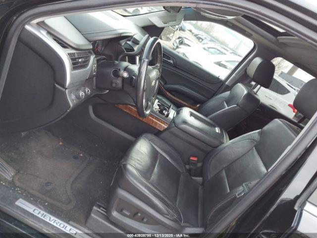 Chevrolet Suburban Ltz Image 6