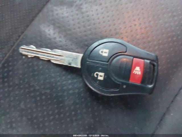 Nissan Rogue S Image 6