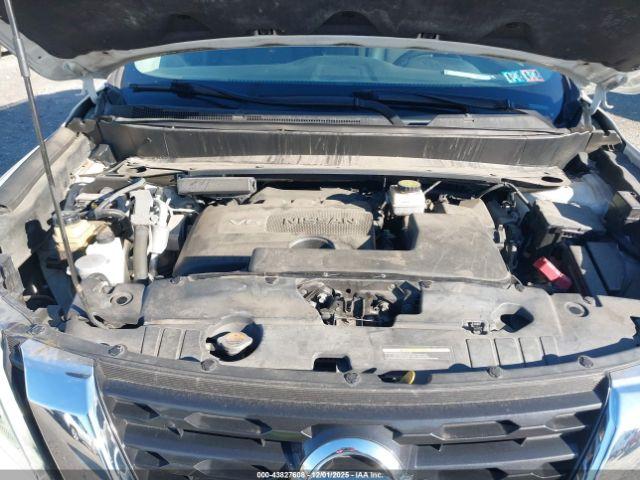 Nissan Pathfinder S Image 8