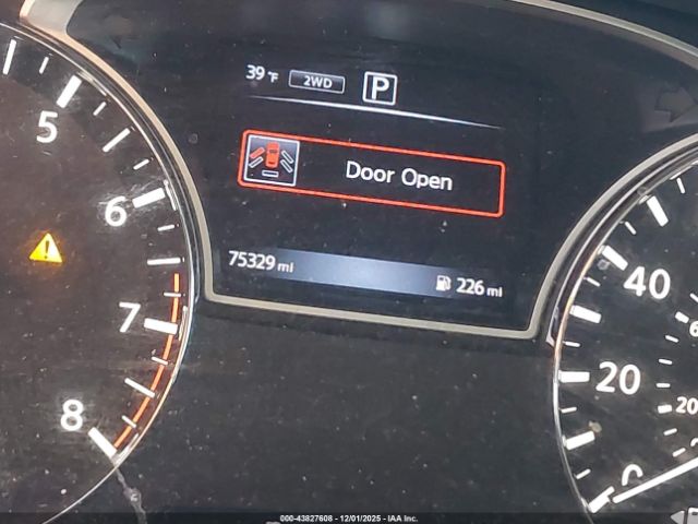 Nissan Pathfinder S Image 10