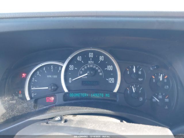 Cadillac Escalade Standard Image 3