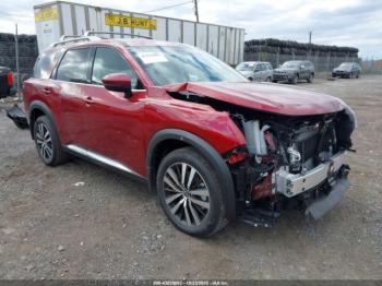  Salvage Nissan Pathfinder