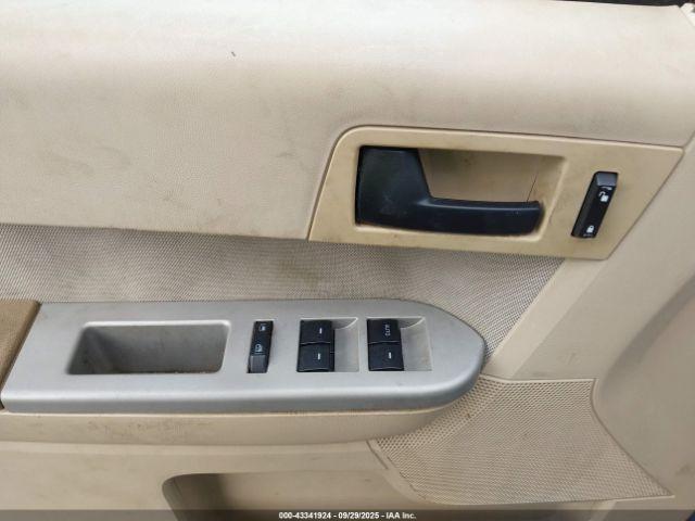 Ford Escape Xlt Image 9