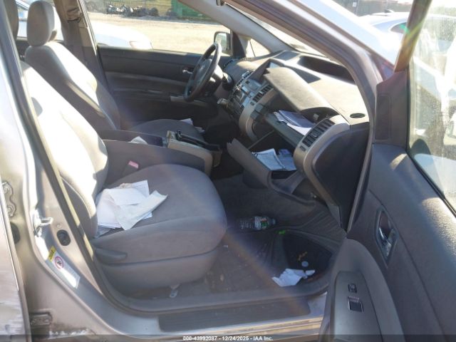 Toyota Prius Image 8