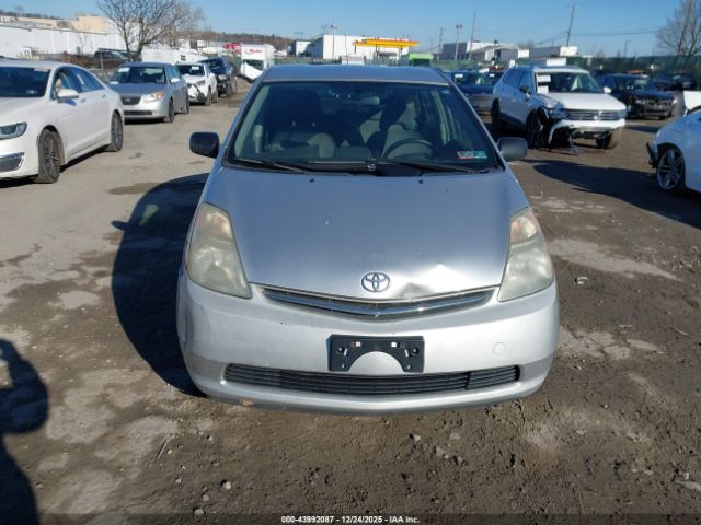 Toyota Prius Image 10