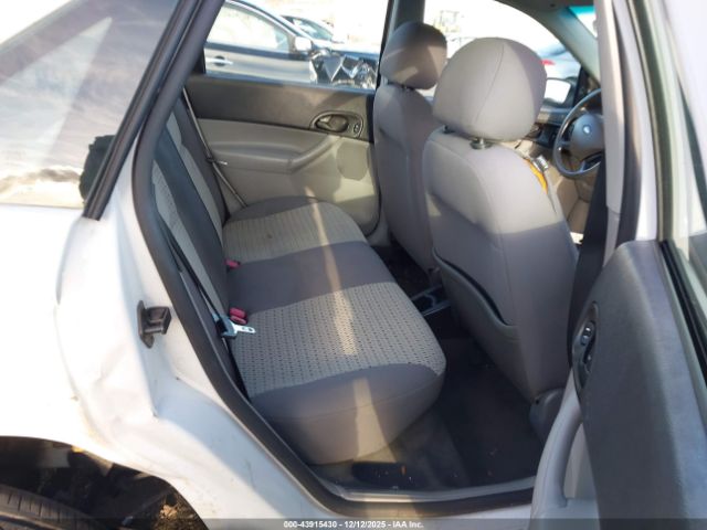 Ford Focus Zx4 Image 17