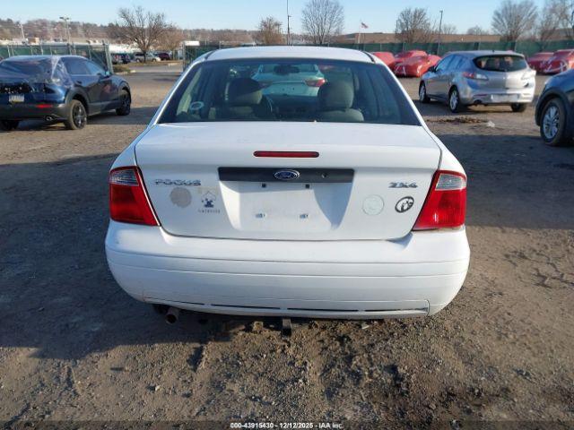 Ford Focus Zx4 Image 9