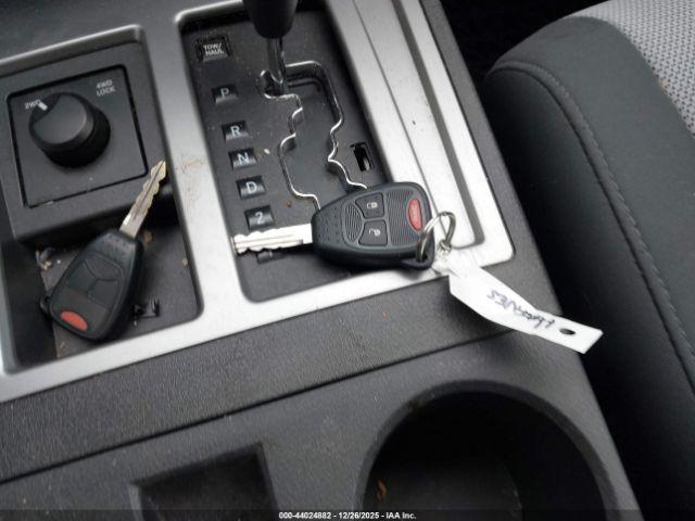 Dodge Nitro Sxt Image 10