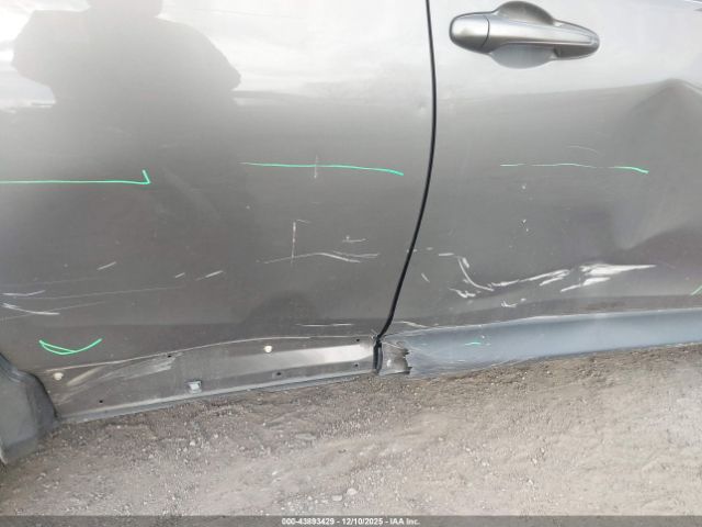 Toyota RAV4 Xle Image 17