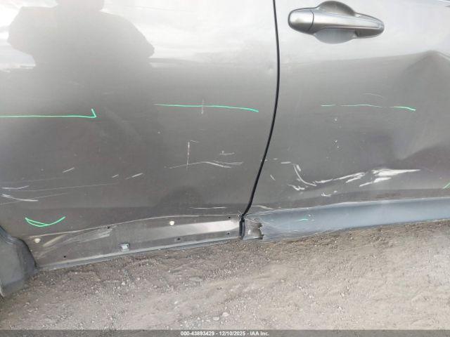 Toyota RAV4 Xle Image 17