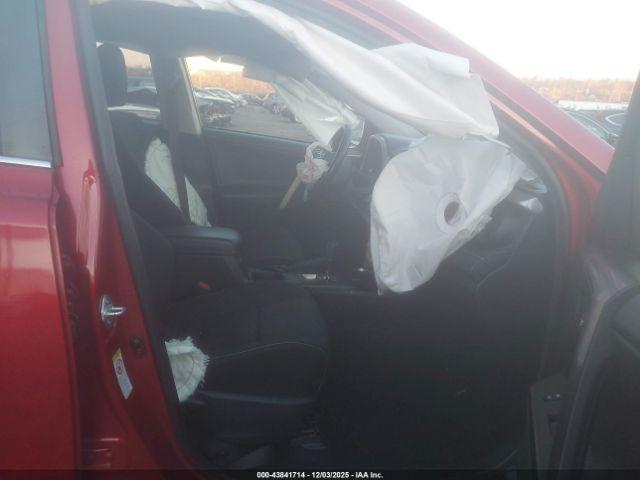 Toyota RAV4 Xle Image 3