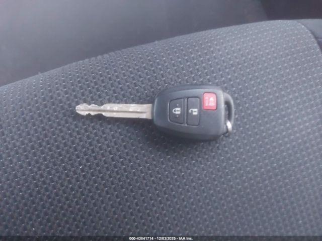 Toyota RAV4 Xle Image 10