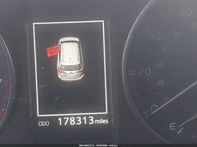 Toyota RAV4 Xle Image 15