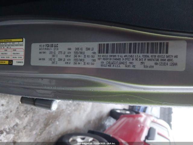 Jeep Wrangler Sahara Image 6