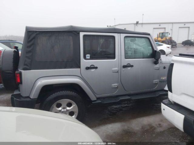 Jeep Wrangler Sahara Image 15