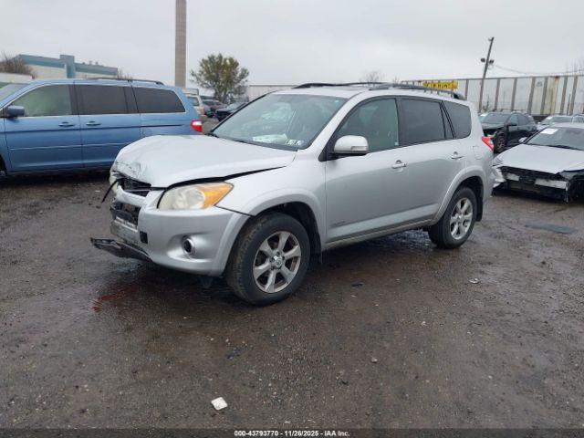 Toyota RAV4 Limited Image 2