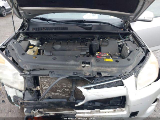 Toyota RAV4 Limited Image 6