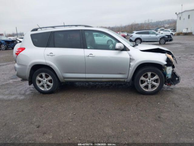 Toyota RAV4 Limited Image 15