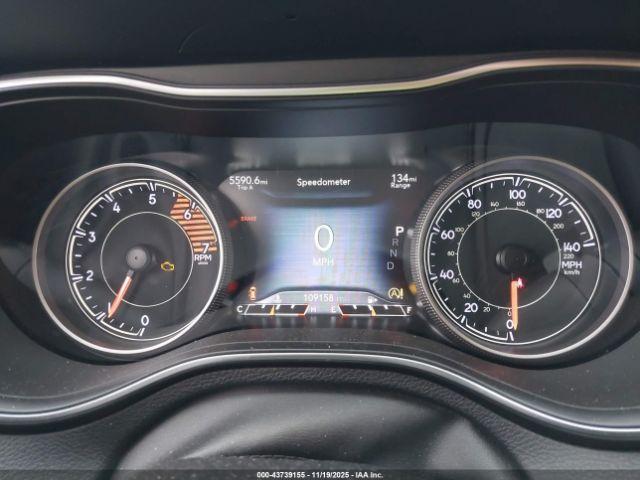 Jeep Cherokee Limited 4x4 Image 7