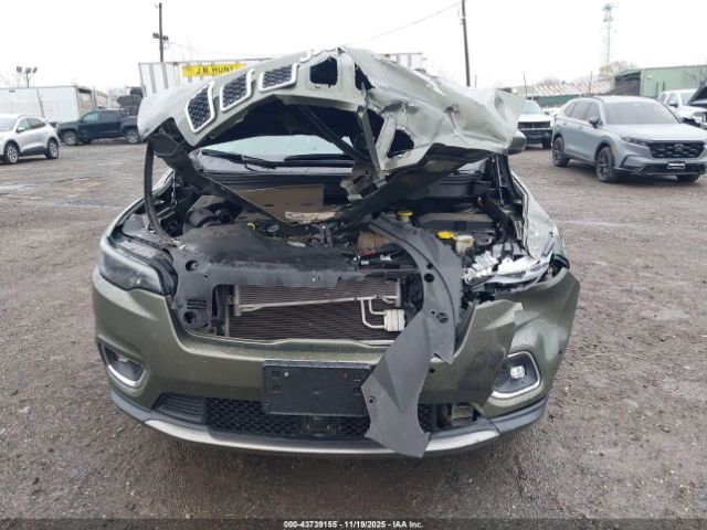 Jeep Cherokee Limited 4x4 Image 12