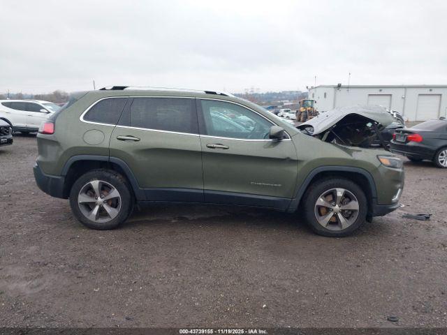 Jeep Cherokee Limited 4x4 Image 4