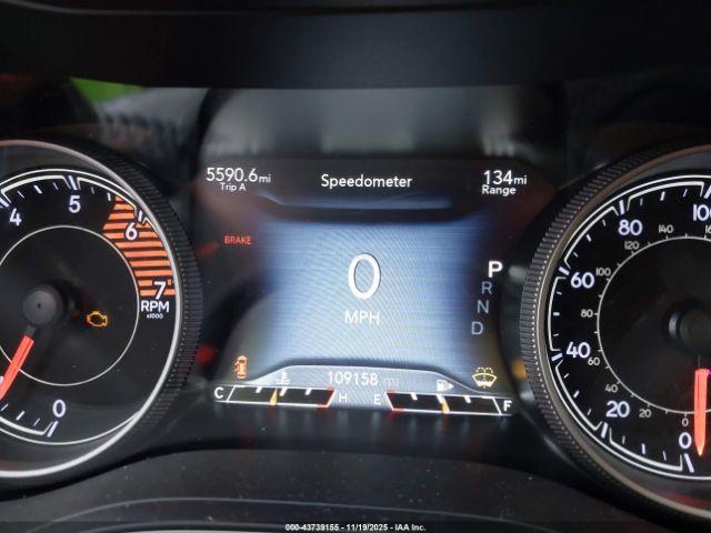 Jeep Cherokee Limited 4x4 Image 16