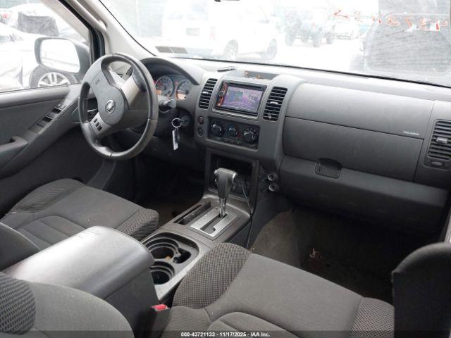 Nissan Pathfinder S Image 6