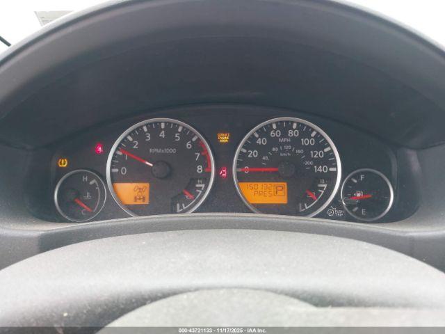 Nissan Pathfinder S Image 8