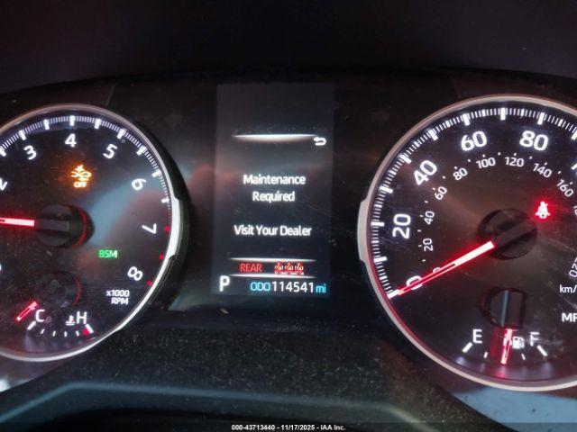 Toyota RAV4 Le Image 13