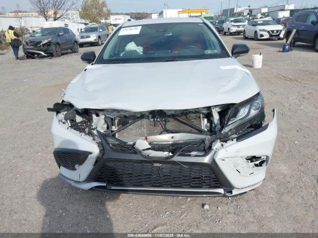 Toyota Camry Xse Awd Image 15