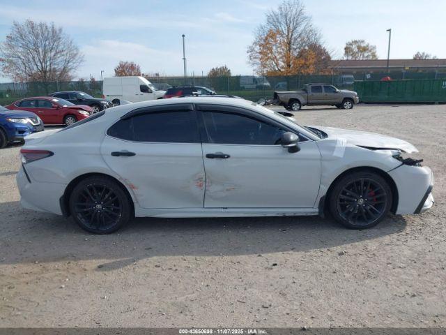 Toyota Camry Xse Awd Image 13