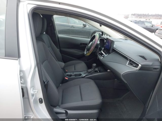 Toyota Corolla Le Image 6