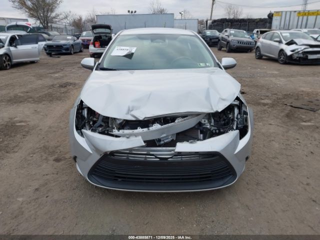 Toyota Corolla Le Image 14