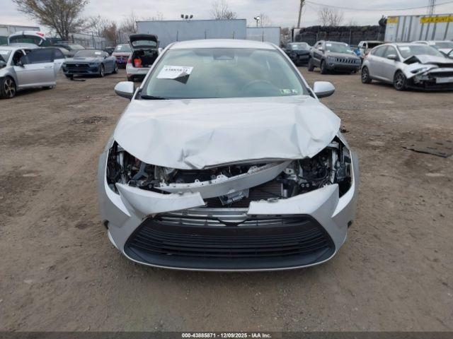 Toyota Corolla Le Image 14