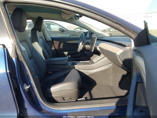 Tesla Model 3 Rear-wheel Drive Image 6