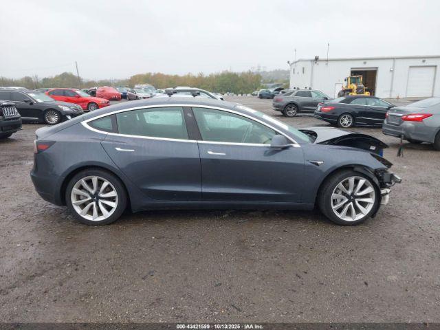 Tesla Model 3 Performance Dual Motor All-wheel Drive Image 11