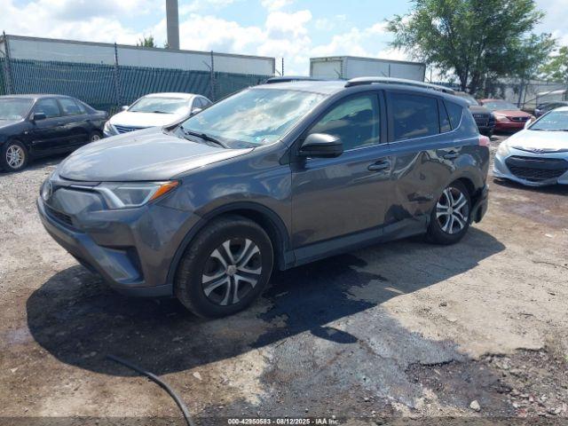 Toyota RAV4 Le Image 2