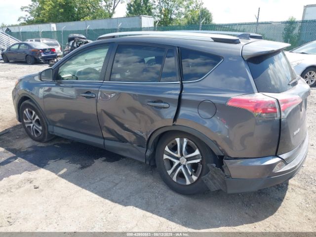 Toyota RAV4 Le Image 4