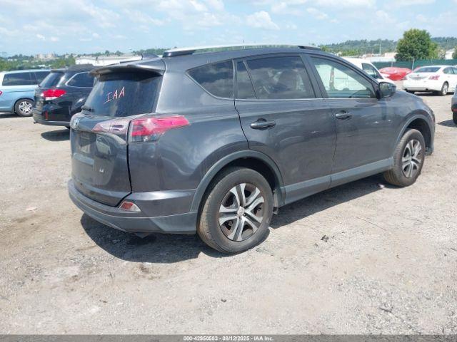 Toyota RAV4 Le Image 5