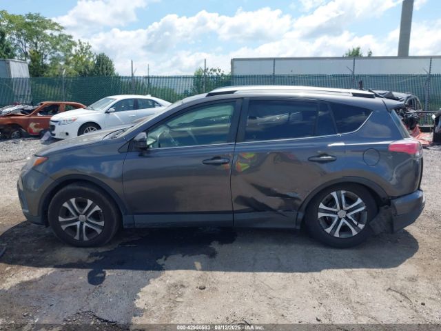 Toyota RAV4 Le Image 13