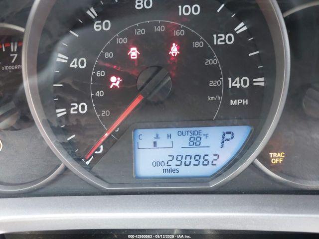 Toyota RAV4 Le Image 15