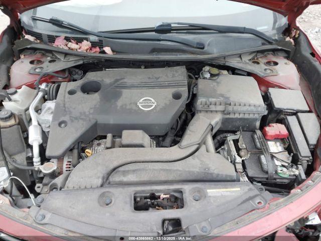 Nissan Altima Image 12
