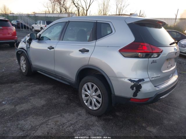 Nissan Rogue S Image 8