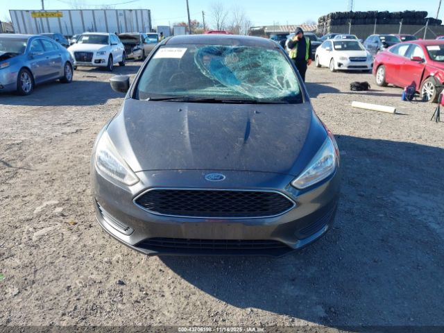 Ford Focus Se Image 12