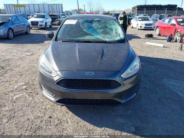 Ford Focus Se Image 12