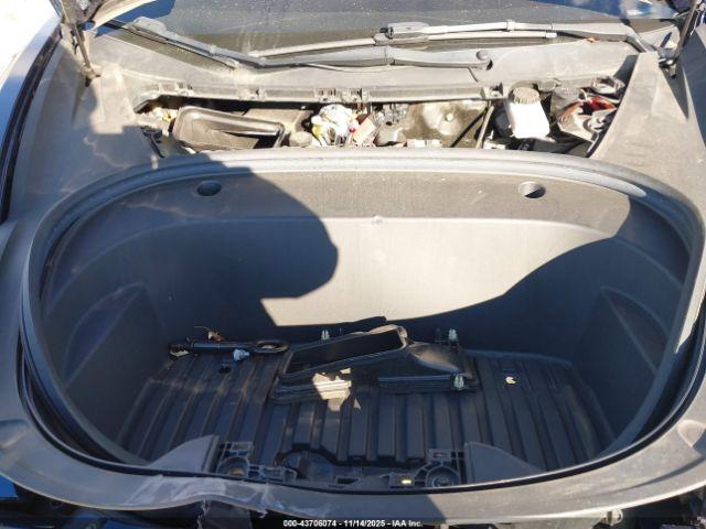 Tesla Model 3 Rear-wheel Drive Image 15