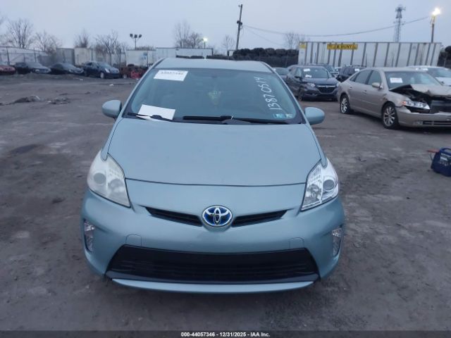 Toyota Prius Three Image 6